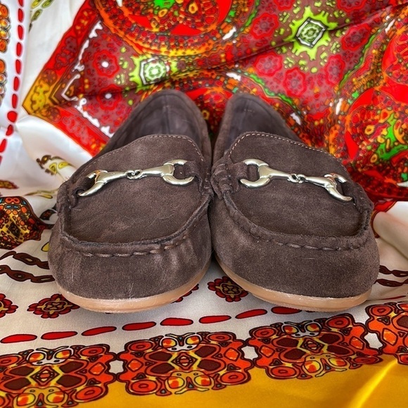 Brand New Mercer & Madison Genuine Suede Brown Flats Loafers Silver Buckle - Picture 12 of 15